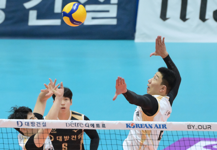 'Volleyball Opening'S imminent → Preliminary heat is complete! 'Heo Soo-bong  Shin Young-seok 25 points joint venture'V League All-Star,'Lee Woo-jin 9 points' Shutout victory over 伊 Moncha 