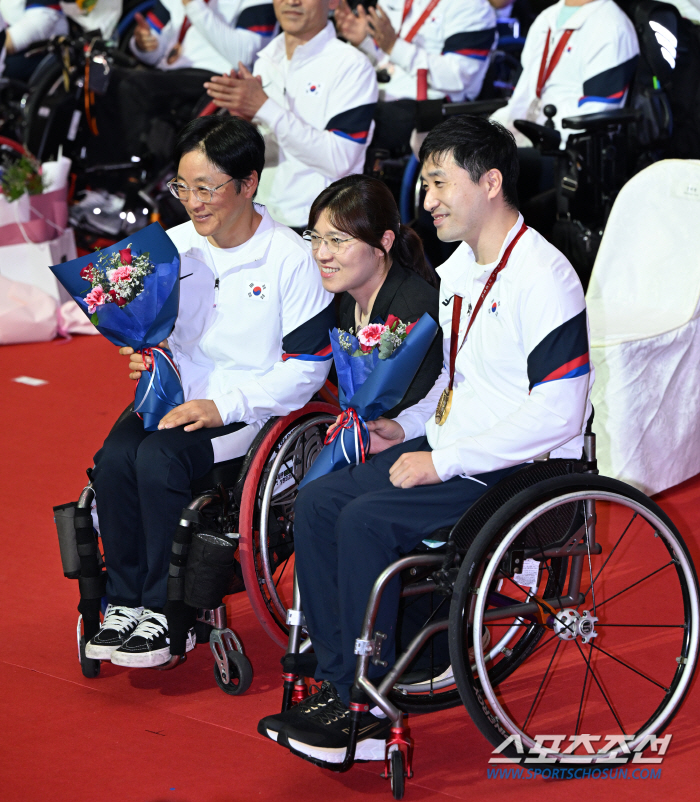 ''All the athletes in the team have 20 gold medals around their necks, and the gold will be returned to the country.' The Paris Paralympics disbandment ceremony 'Class'