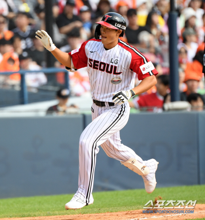 Are you a member of the first team...' 0.210 in the second group → 0.429 in the first group, and a home run in consecutive at-bats. Hong Chang-ki, Moon Sung-joo, Moon Bo-kyung, and Shin Min-jae are successfully nurtured 