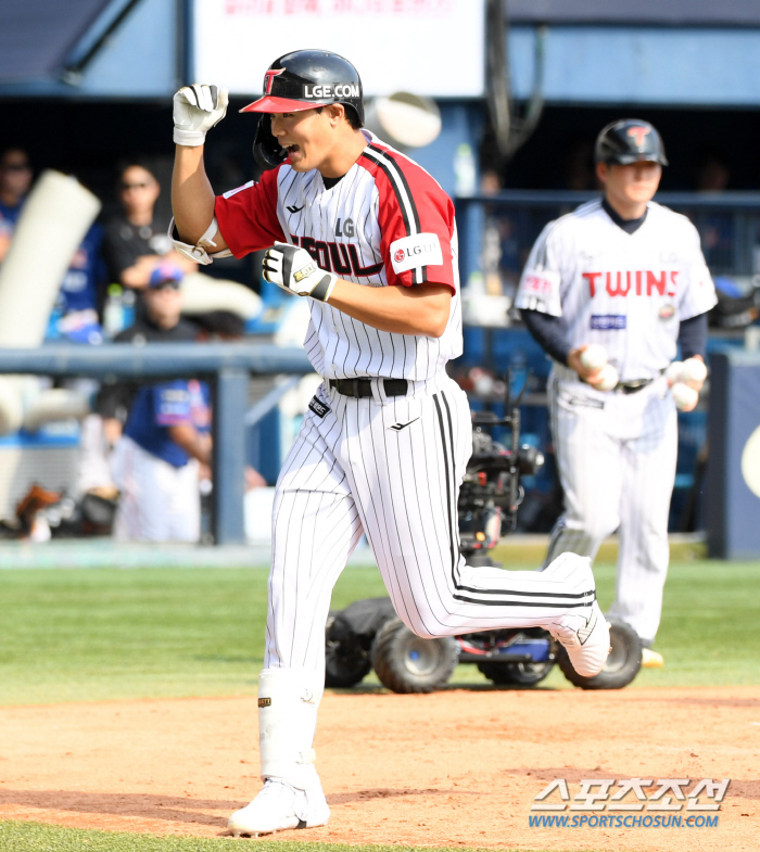 Are you a member of the first team...' 0.210 in the second group → 0.429 in the first group, and a home run in consecutive at-bats. Hong Chang-ki, Moon Sung-joo, Moon Bo-kyung, and Shin Min-jae are successfully nurtured 