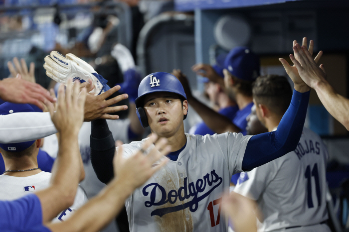 'Betz is interfering with history' The relay team's regret is that he made a timely hit to steal Ohtani's 48th base