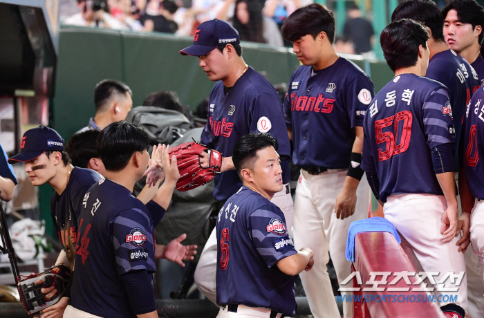 'Good throw, Park Jin! 'Yoon Dong-hee and Son Ho-young 7 hits show' Lotte prevented SSG from winning 4 consecutive games and won 2 consecutive games 