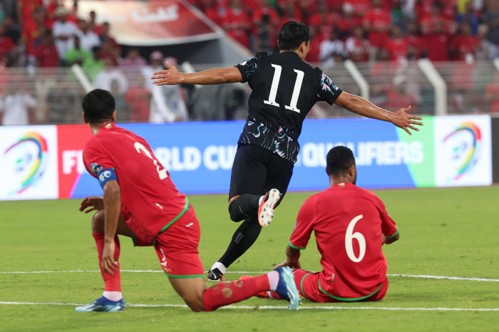 'Final goal  2 assists' Crazy Captain Son Heung-min saved Hong Myung-bo. Korea, Oman beat 3-1 and won for the first time in a sweat