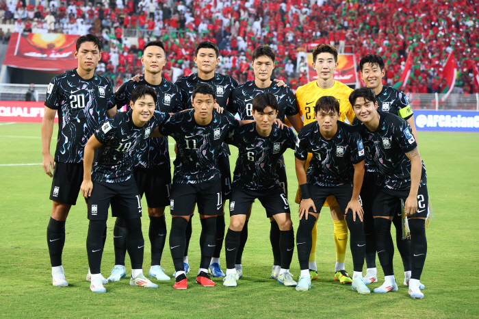 The soccer that we dreamed of, Japan is doing everything.. 7-0, 5-0 → Asian gangster