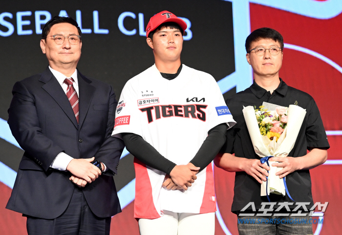 'I started playing baseball because of KIA...' Gyataehyung, who almost became Lotaehyung. Studying in Seoul → Successfully joined the hometown team after improving his skills 