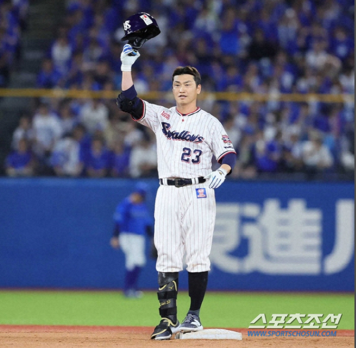 42 years old, it's time to leave, twice '200 hits' Aoki retired, and the U.S. and Japan recorded '2723 hits' and said goodbye 