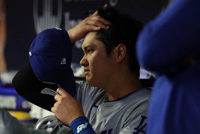 Two powerful swings and misses, 'No hit for four' Ohtani takes a moment to catch his breath...'50-50 Probability 79.4%' FanGraphs