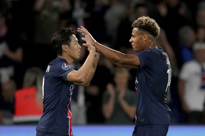 Even if we do this well, we don't have to start with LEE? Enrique 'What We Did Well'→Coach Lee Kang-in is really impressive'...PSG to win 3-1 over Brest for opening 4th straight win