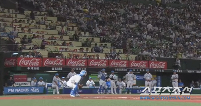 For backup catcher who played one game in two years, he went out as a second catcher for the first time in his 11th year of joining the retirement game, doubled and replaced, saying goodbye to 27,444 spectators (Min Chang-ki's Japanese baseball)