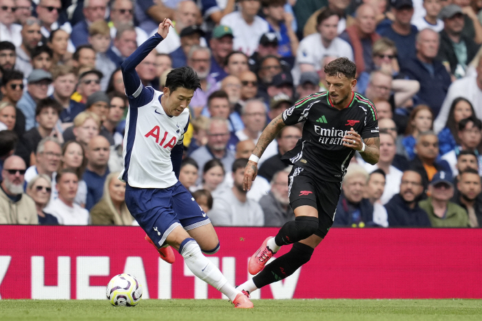  Tottenham 0-0 Arsenal finished in the first half. Son Heung-min's sharp cutback