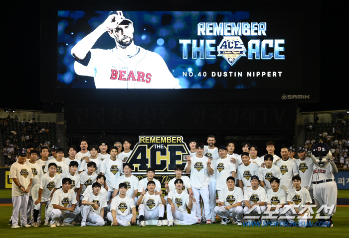 'There's no one without fans.' Forever ace Nippert greets his fans for the last time