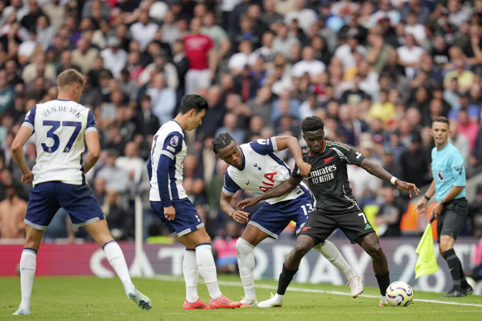 Even Son Heung-min shook his head...Tottenham lost 0-1 to Arsenal in vain → SON harsh criticism '5 points'