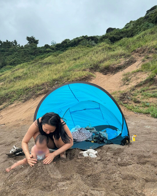 Yun Jin-seo, will you try surfing with your 8-month-old daughter...a leisurely life in Jeju