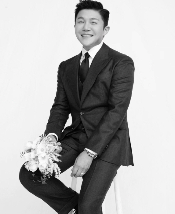 Jo Se-ho, 'October Marriage' Wedding Bulletin Unveiled..Hold the bouquet and 'Happy bride-to-be' 