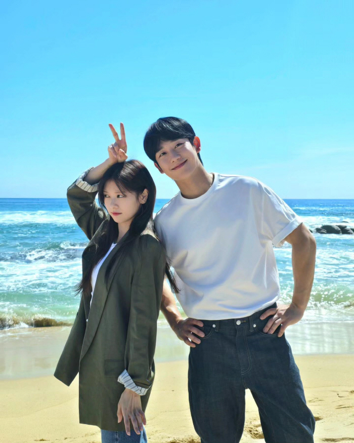 Jung Hae-in X Jung So-min, it's going to be me again...'Excited Eyes'Date on the Beach