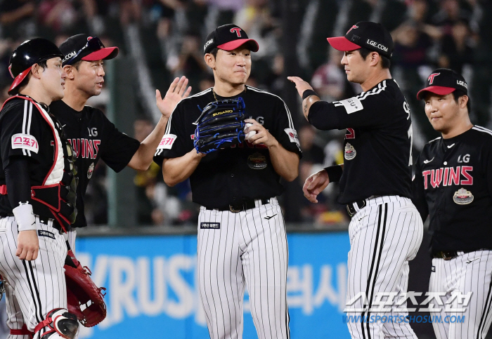 'Lee Seok-jeung' Choi Won-tae won 9 times, Hong Chang-ki 5 hits, Austin 2 RBIs, LG won 7 to 4. 'A disaster caused by excessive greed' Lotte's 5th round has moved away 