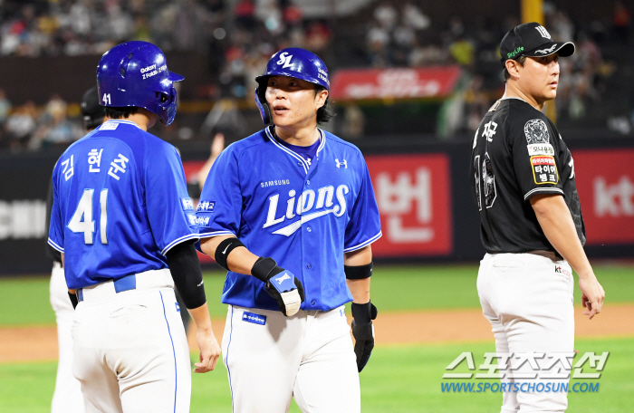 'Replacement of Baek Jung-hyun → 5 consecutive hits → 5 runs' Jang Sung-woo's 6 RBIs  starter Jeon Won-hit, KT, and Samsung's second place in the home turf 