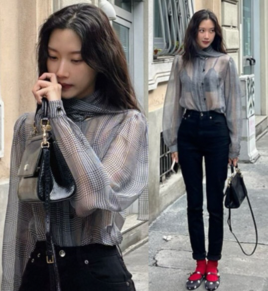 '169cm·47kg' Moon Ga-young's bold see-through look with underwear on..a slender figure