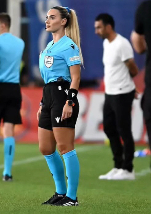 'I don't like compliments about being sexy!' Instagram closed due to the female referee's flood of resistance-discriminatory messages that raised the alarm