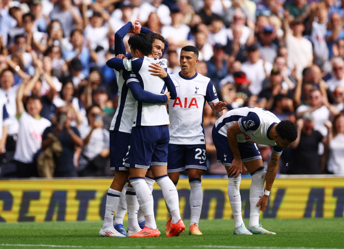 'A loss in the 22nd second of the first half. Is this for real?' Coach Postecoglou was saved well and 'Suddenly frustrated'Son Heung-min AS→'Johnson's come-from-behind goal'Boy'