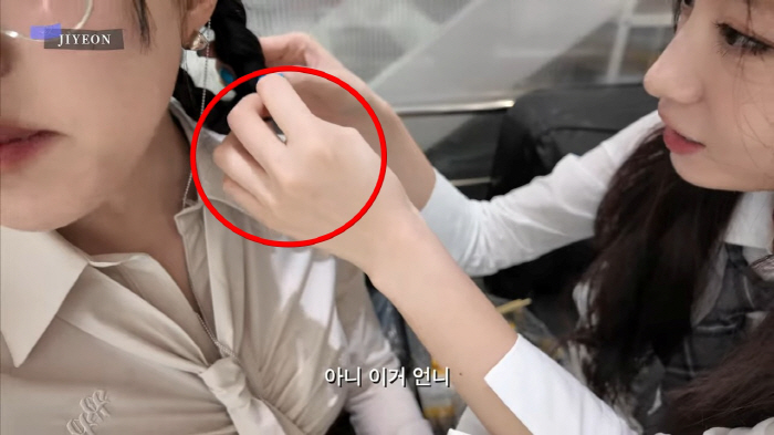 Where's the ring on the ring finger of the left hand? 'Hwang Jae-gyun ♥' Delay returns to YouTube after 3 months of divorce scandal