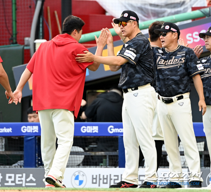 '9th place in August → 1st place in September?' The coach was also surprised. Now they will play six games of destiny