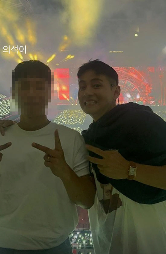 BTS V and J-Hope also captured it at IU concert. Congratulations on your 100th performance' 