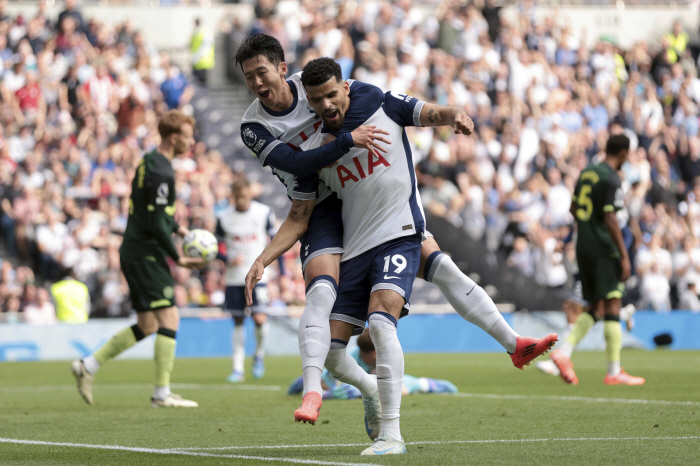 'Dear Park! Oh, it exploded!' 98 billion Solanke finally achieved his Tottenham debut goal, and excited teammates celebrated on social media