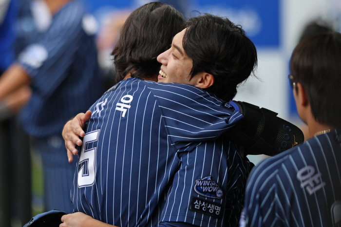 The festival almost became a nightmare. Koo Ja-wook's consecutive batting quartz  Won Tae-in 15 wins, and Samsung's sweat and sweat victory confirmed second place 