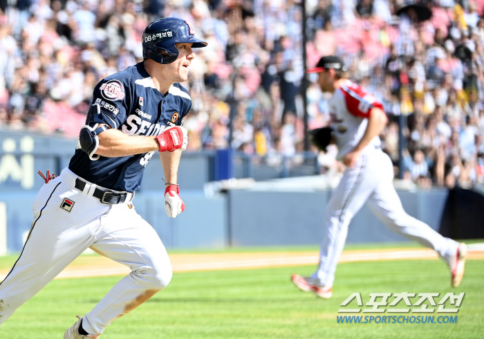 'I kept third place.' 'Jun PO Magic Number 1'. Megatwinspo LG won 9-5. Doosan is now in fourth place, too. 