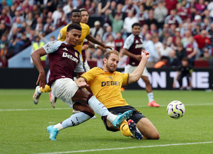 'Worst player of the season'Hwang Hee-chan is deprived of even the opportunity →'Shocking Out'...Wolverhampton came from behind to lose 1-3 against Aston Villa