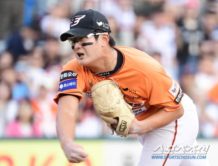 'The first thing that comes to mind is my parents' Kim Seo-hyun of Hanwha, who is in his second year as a professional, finally won his first impressive victory (Daejeon site)