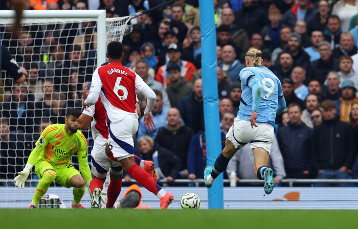 'Holan almost ruined the 100-goal feast'→''98 min dramatic equalizer to No. 1 Mercury'' Man City's 2-2 draw against Arsenal