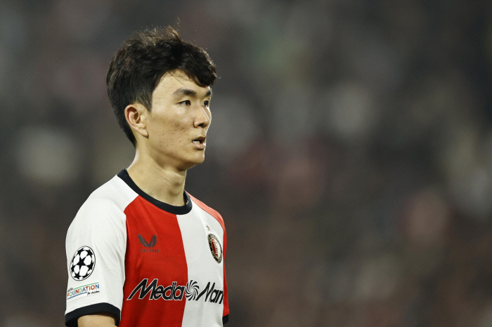 Hwang In-beom's super success to Feyenoord...The coach is already in love with the same player as Pirro, he should have recruited him quickly