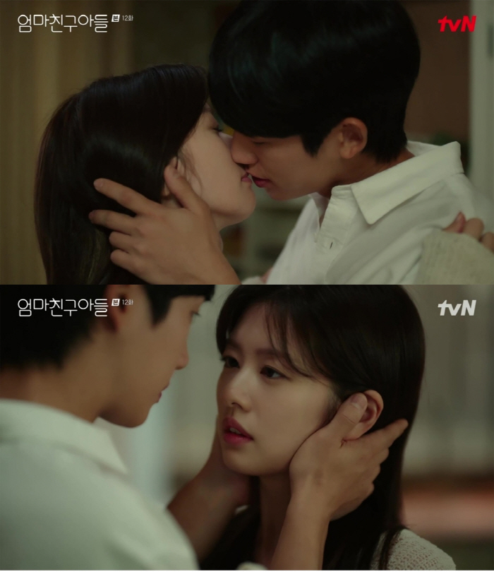 Jung Hae-in ♥ Jung So-min, you're going to get into a romantic relationship again...'Morning yard'' 