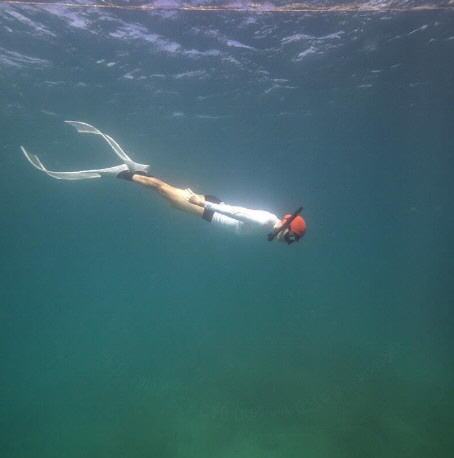 Kim Hee-ae, there's no Little Mermaid. Even in the water