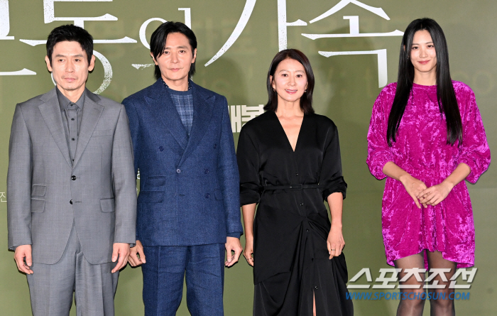  'I can relate because I'm a parent''Ordinary Family'Seol Kyung-gu, Jang Dong-gun, and Unyielding Acting Power Show (Roundup)