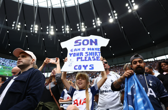 'SON is over.' Tottenham fan community backlash against claims →'He doesn't speak for Spurspan'