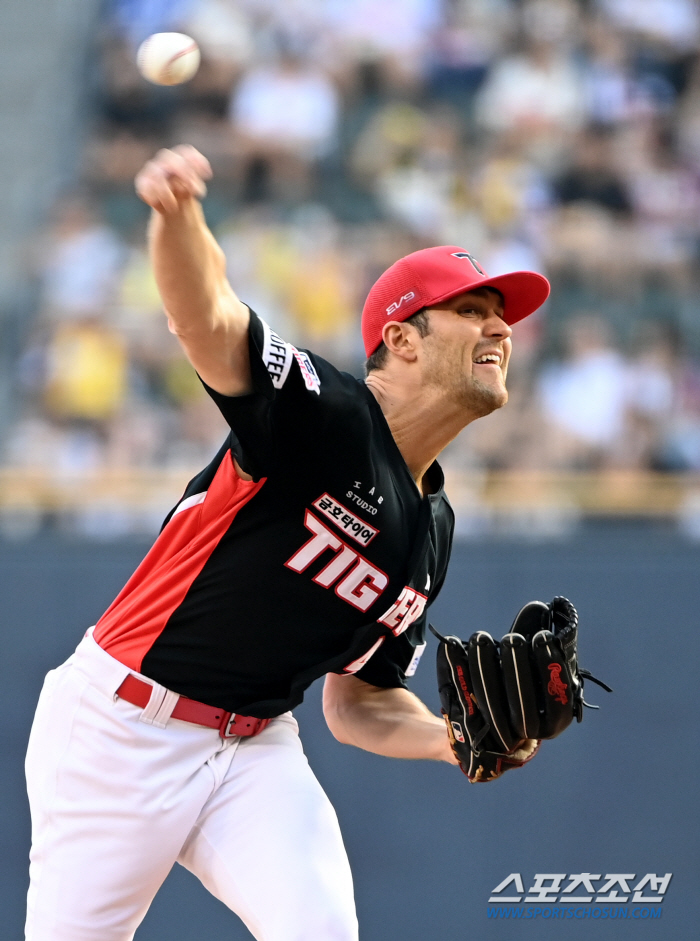 'Must play in KS' A loyal foreigner bites his mouthpiece and throws a second bullpen pitcher'passing point'KS' mound is becoming more and more reality