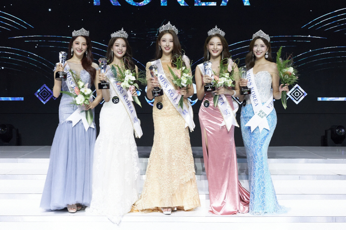 This year's Miss Korea 眞 is Kim Chae-won, a 22-year-old regimental student, and Kim Chae-won, a future film director, the best in beauty and intelligence