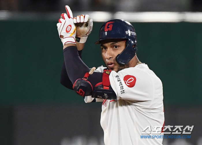 'Reyes 200 hits → Kim Do-young's 40th home run challenge? I won't avoid it' Lonely head coach's last concern 