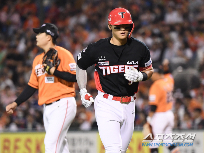 Kim Do-young, who meets a rival .167 pitcher, has only two games left, but is the first 40-40 of the native species also too much?