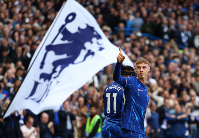 Cole Palmer, Holan, and Ronaldo are the first EPL players to win the 'first half of the pottrick' and beat Brighton 4-2 to '3 consecutive wins'