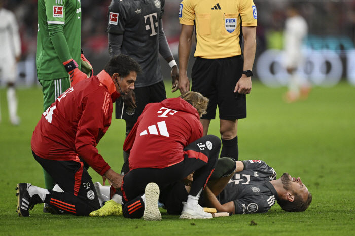 Just 9 touches  worst rating  ankle injury. B Munich ace Harry Kane moaned in triple whammy. 英 BBC'Unclear to play in the next game'