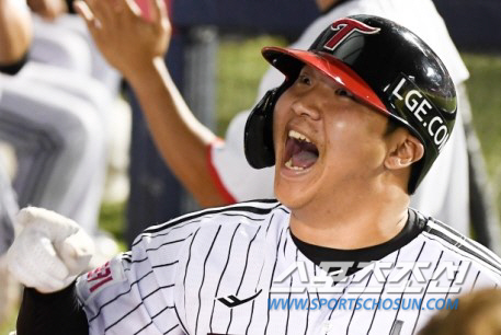 LG's youngest at 24 years old with 100 RBIs... 'I found the 4th of the dynasty. The final game ended with two home runs, six RBIs and 101 RBIs. Yeolryang succeeded in using him early 4 times 