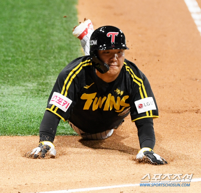 LG's youngest at 24 years old with 100 RBIs... 'I found the 4th of the dynasty. The final game ended with two home runs, six RBIs and 101 RBIs. Yeolryang succeeded in using him early 4 times 