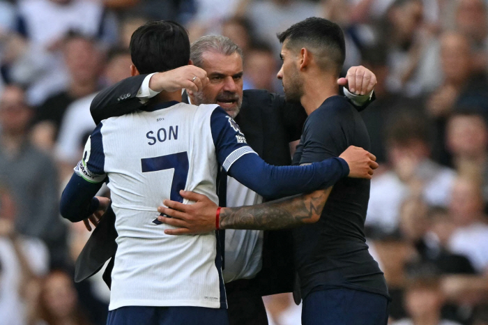 Son Heung-min's face on Tottenham 'Match Day Official' and the possibility of accompanying Manchester United away ↑ Question mark on whether to start or not