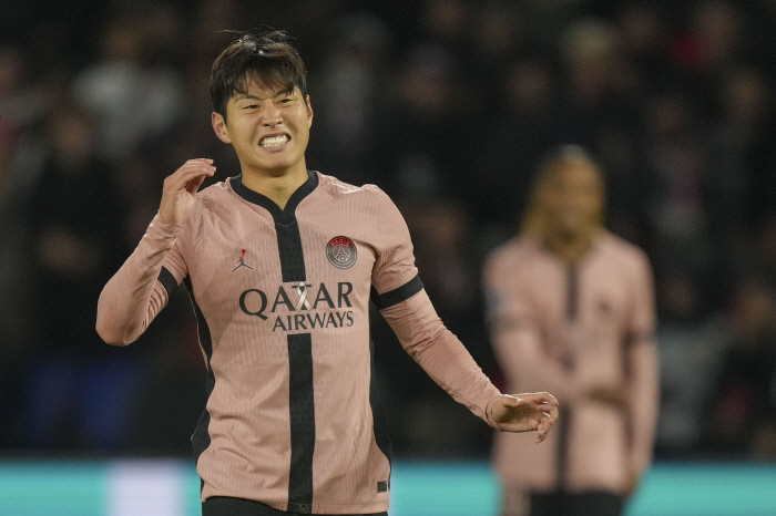 'You're qualified to run!''Playing in all positions'→Will Enrique be unfair again? Lee Kang-in's rave reviews...'There's a good chance he'll start against Arsenal.'