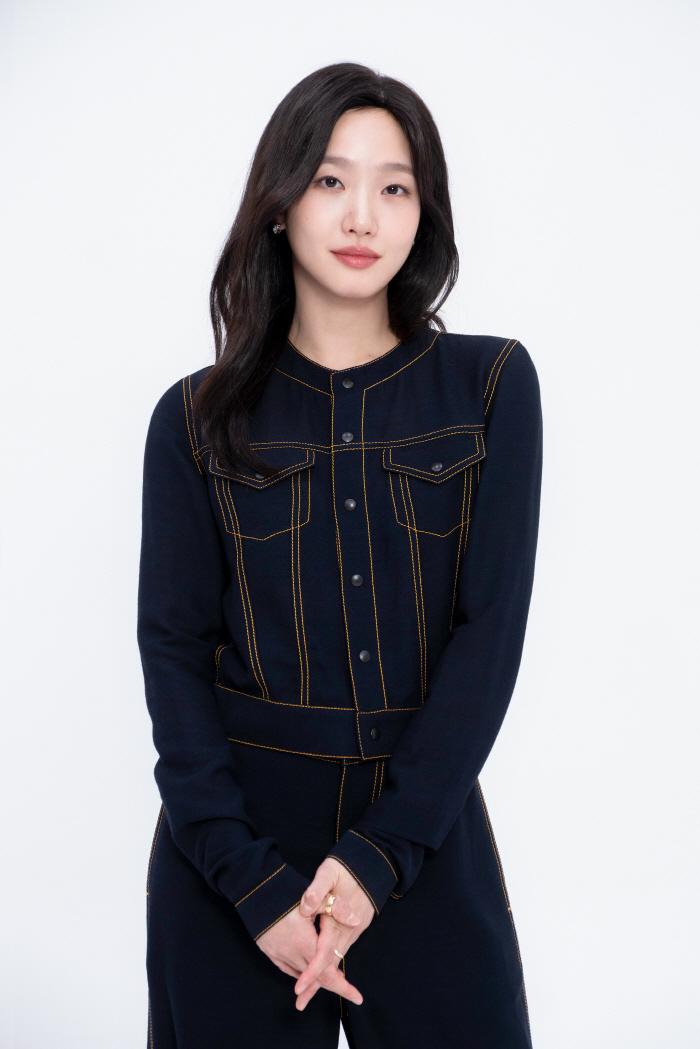  Kim Go-eun 'I was aware of the popularity, but not 'Hanyejong goddess' '