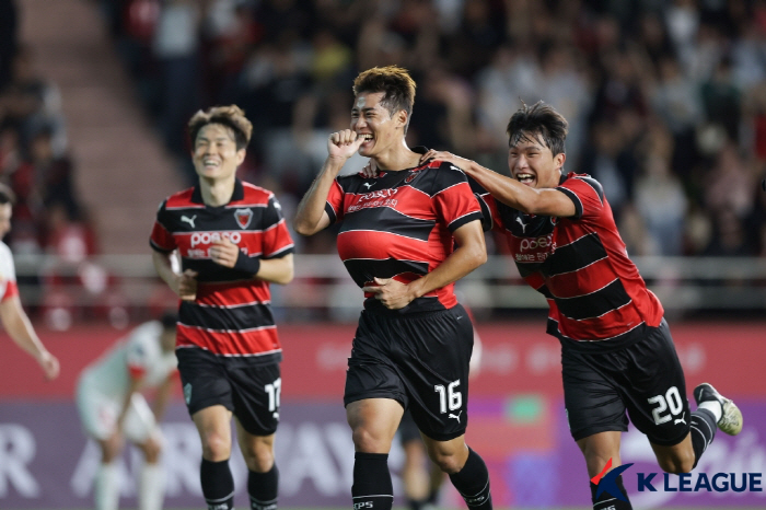  'No.1' Shanghai Port.. Pohang scored three goals and even left for a rough foul